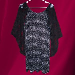 Calessa Women's Lace Bell Sleeve Tunic